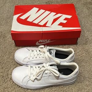 Nike Court Royale AC